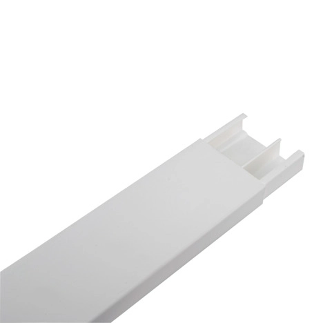 K40 leidinglijst met clips polarwit 2000x69x25 mm