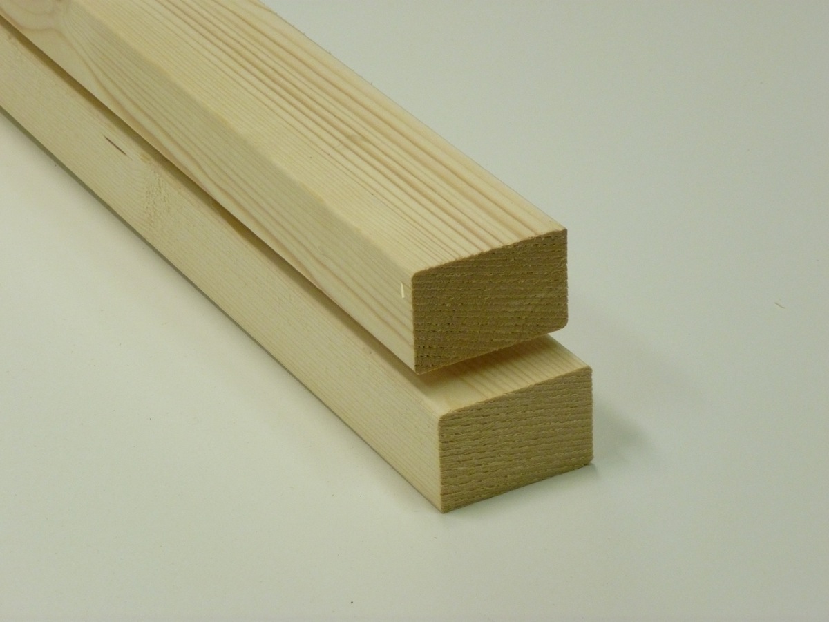 Vurenhout 47x75mm (geschaafd 44x70mm) Lengte: 5400mm