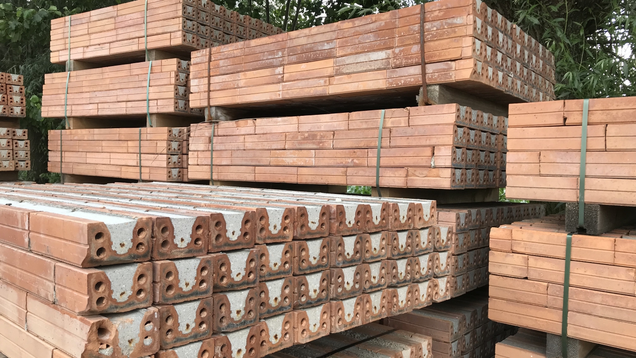 Betonlatei voorgespannen zonder waterhol 300x150mm op lengte